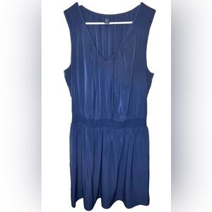 GAP Women’s Dress Size XL Sleeveless Navy Blue  Lightweight Smocked Summer Work